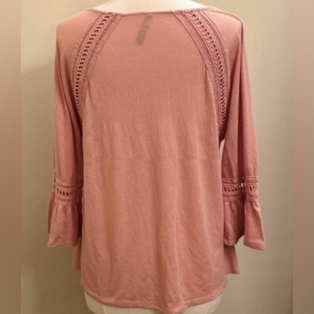 Massini Pink Crochet Trim 3/4 Bell Sleeves Casual Top Size M - Picture 7 of 9